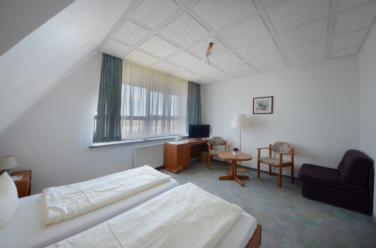 Land-Gut-Hotel Barbarossa ケルブラ エクステリア 写真