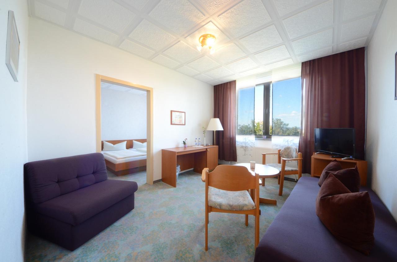 Land-Gut-Hotel Barbarossa ケルブラ エクステリア 写真